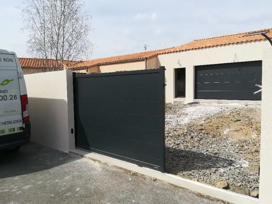 Réalisation aménagement extérieur, JMCO, menuisier à Rochetrejoux