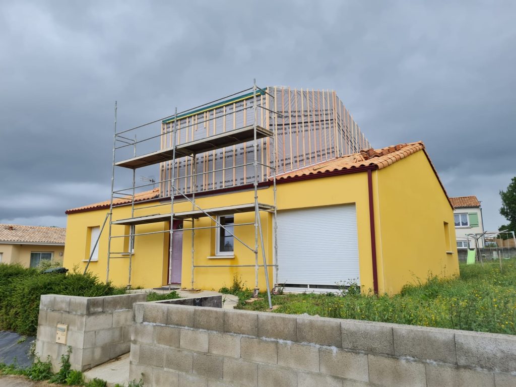 Réalisation extension ossature bois, JMCO, menuisier à Rochetrejoux
